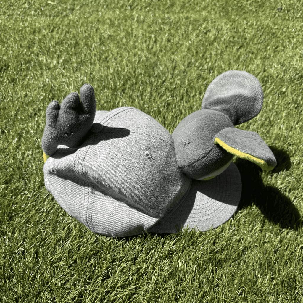 Casquette Peluche Créature Électrique⚡